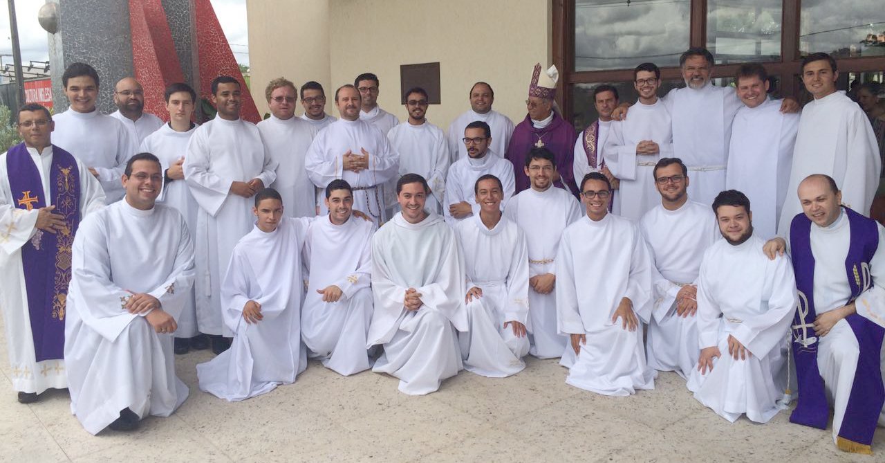 Seminaristas realizam estágio pastoral-missionário