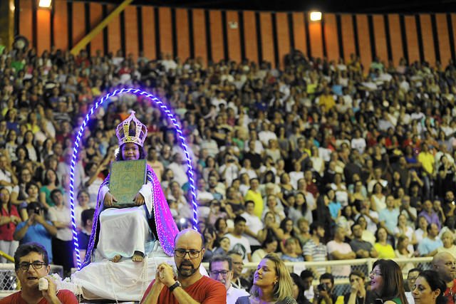 Arquidiocese de Londrina celebra Missa dos Santos Óleos