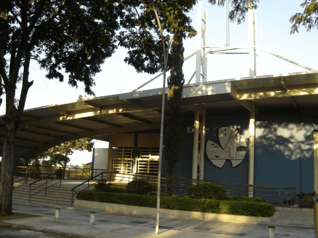 Paróqui Nossa Senhora Rainha do Universo