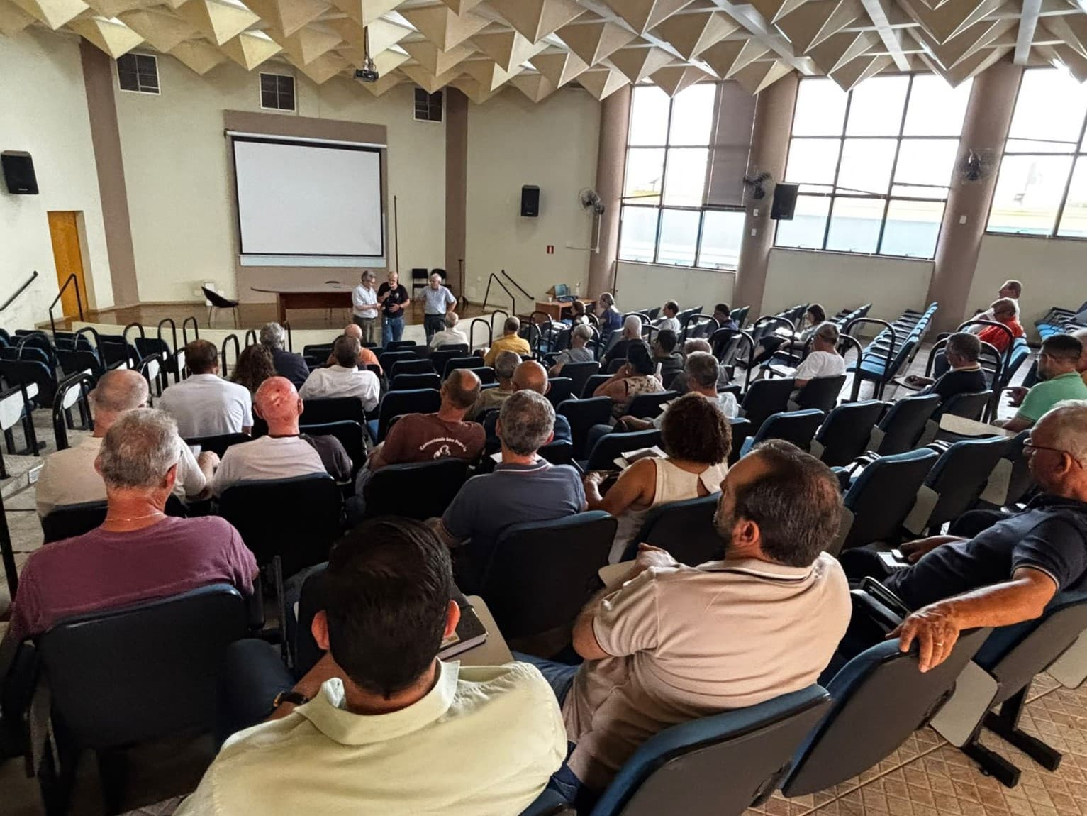 DIÁCONOS PERMANENTES DA ARQUIDIOCESE TÊM FORMAÇÃO SOBRE A EXORTAÇÃO DILEXIT TE