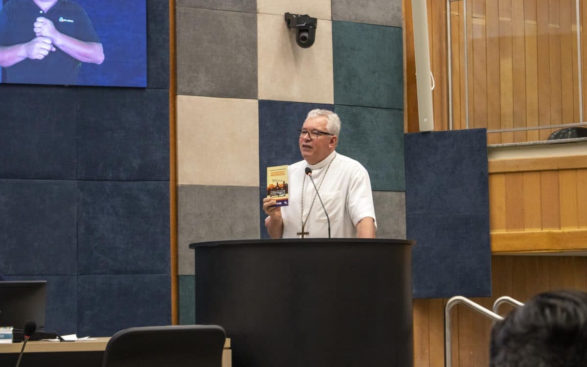 ‘REFLETIR SOBRE MORADIA DIGNA TAMBÉM É FAZER TEOLOGIA PASTORAL’