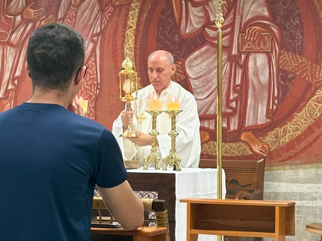 SEMINÁRIO TEOLÓGICO PROMOVE NOITE DE ORAÇÃO PELA PAZ