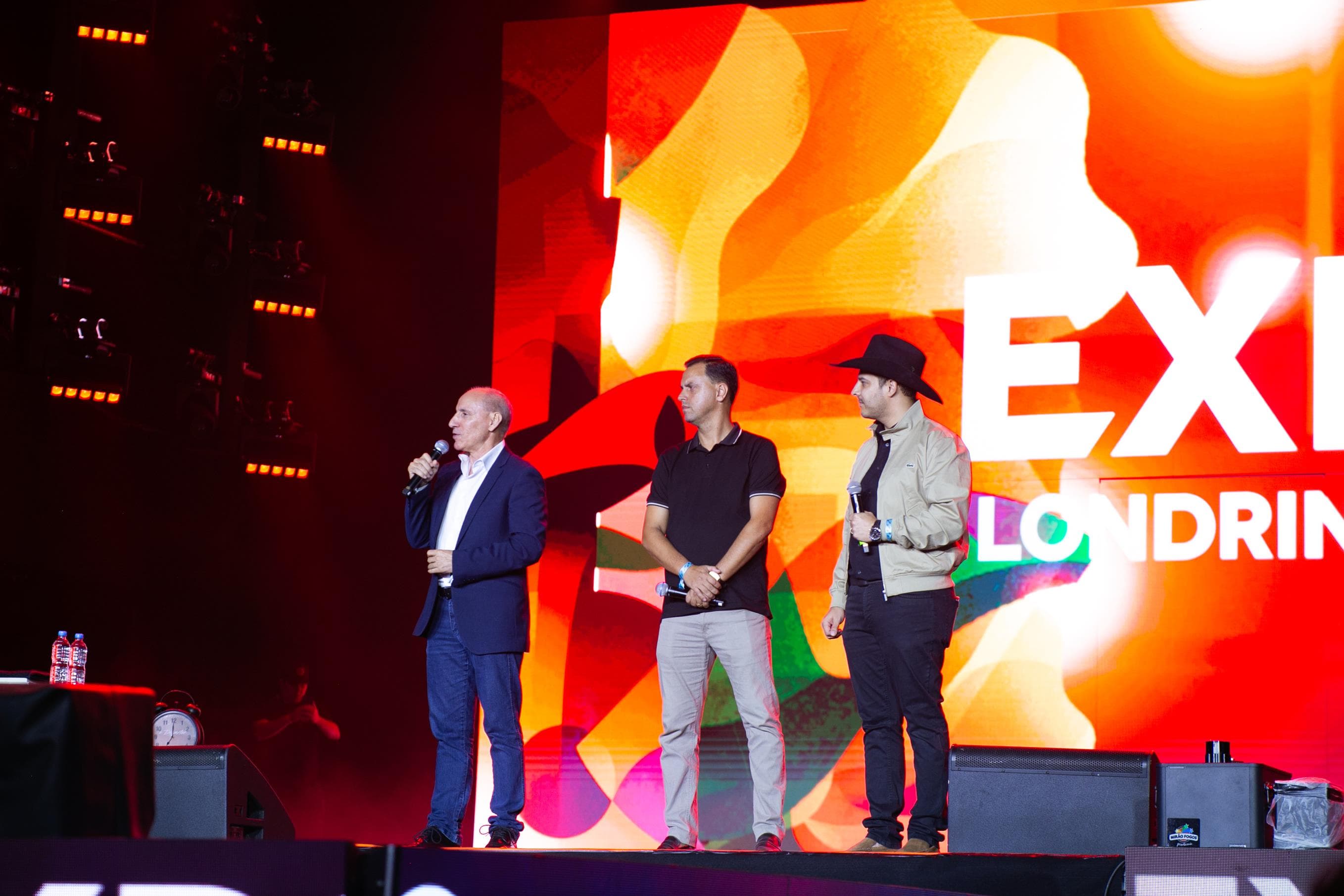 ARQUIDIOCESE PARTICIPA DE NOITE CRISTÃ NA EXPOLONDRINA