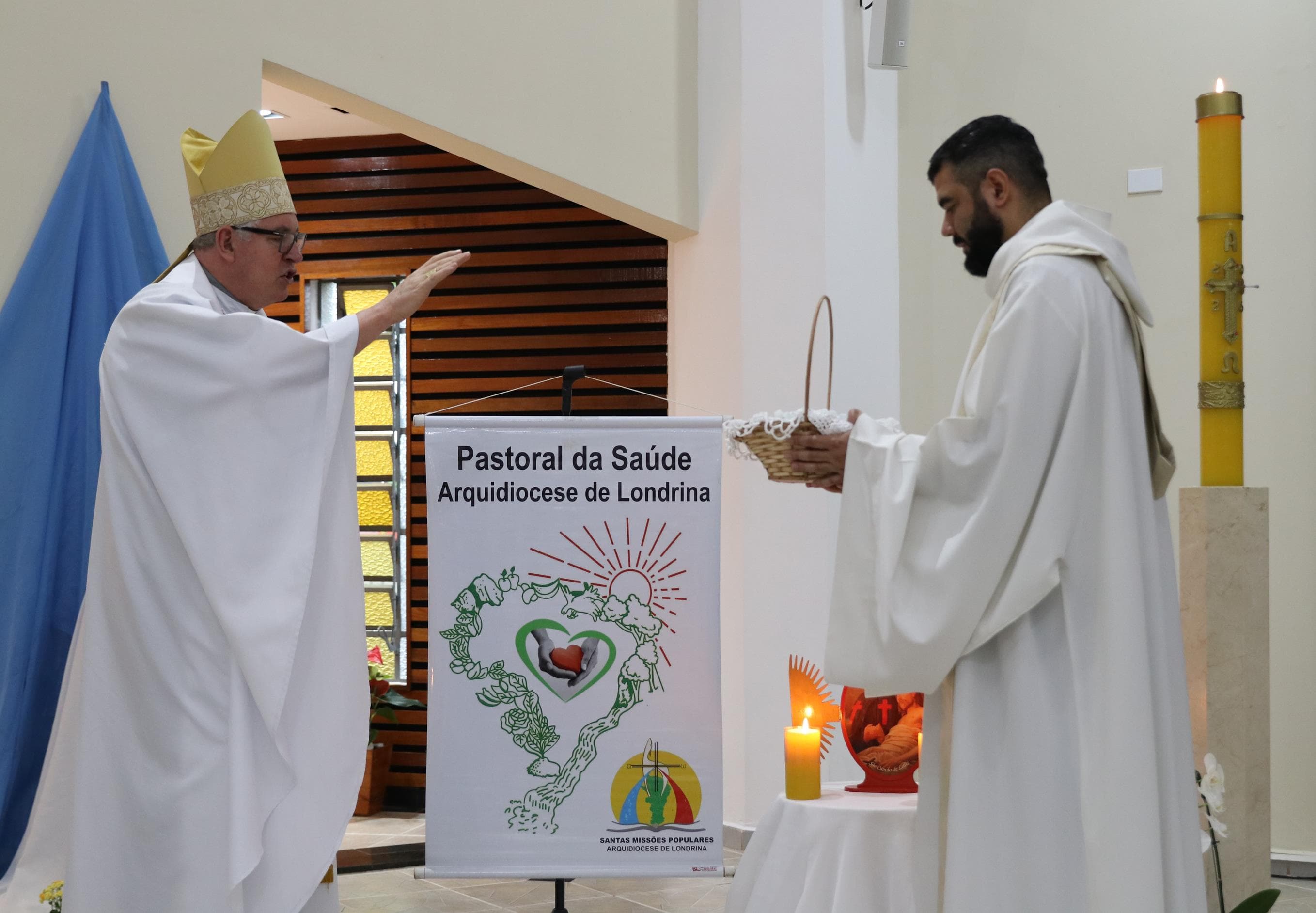 MISSA NA PARÓQUIA JESUS CRISTO REDENTOR CELEBRA OS 40 ANOS DA PASTORAL DA SAÚDE