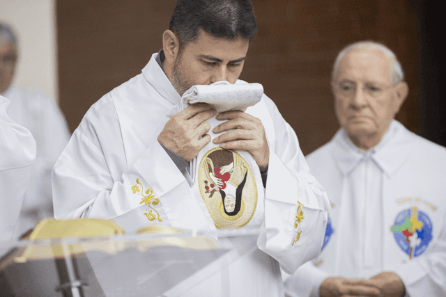 PADRE OSCAR É O NOVO PÁROCO DA PARÓQUIA IMACULADA CONCEIÇÃO