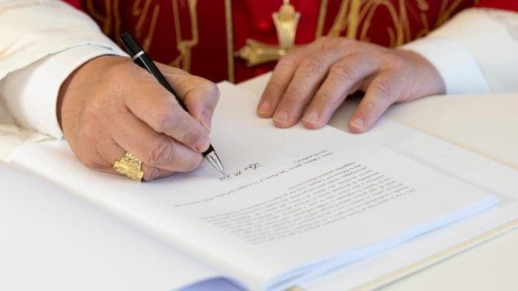 PAPA LEÃO XIV PUBLICA PRIMEIRA ENCÍCLICA: MAGNIFICA HUMANITAS