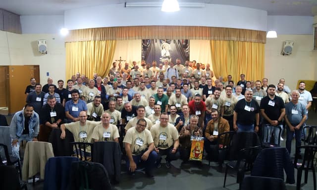 ENCONTRO PARA HOMENS DA PARÓQUIA CRISTO REI DE CAMBÉ ABORDA IMPORTÂNCIA DA PRESENÇA MASCULINA NO SEIO FAMILIAR