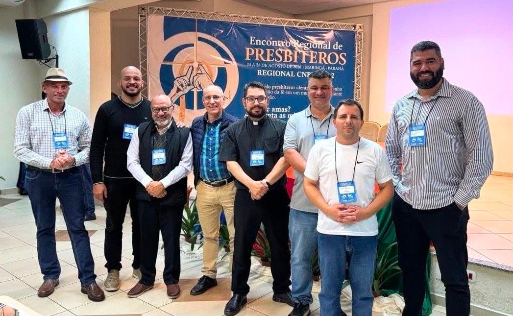 PADRES DA ARQUIDIOCESE PARTICIPAM DE ENCONTRO REGIONAL DOS PRESBÍTEROS