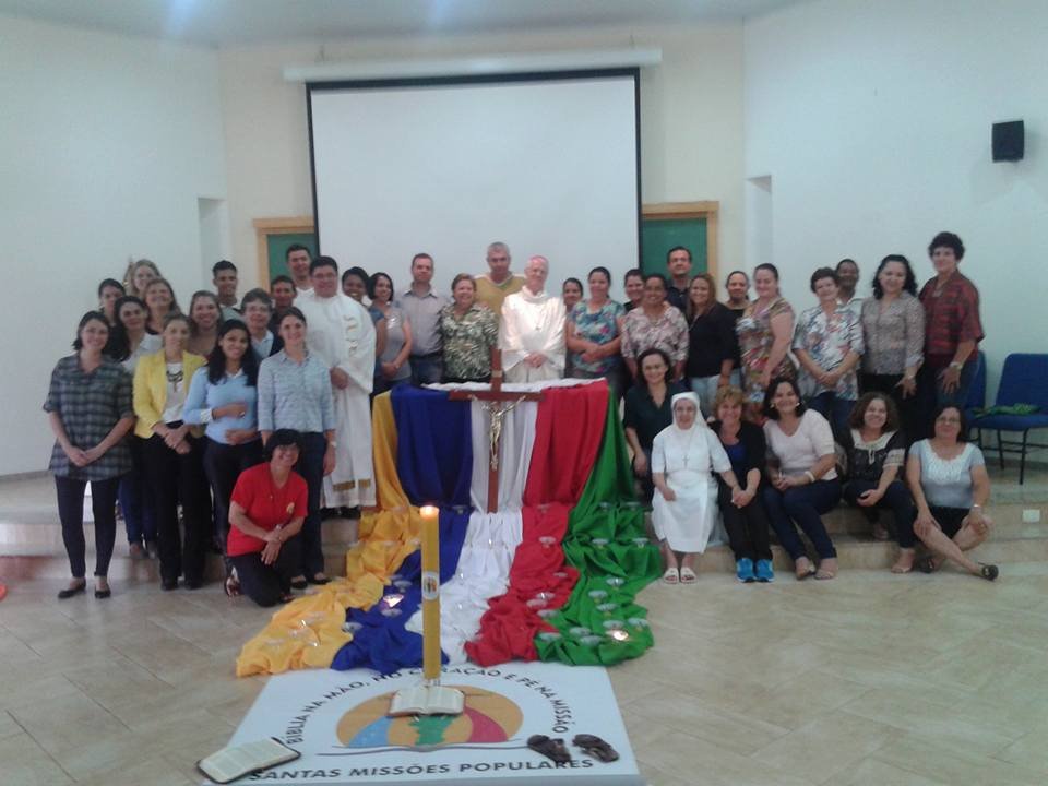 Funcionários da Cúria Arquidiocesana de Londrina se reúnem em retiro
