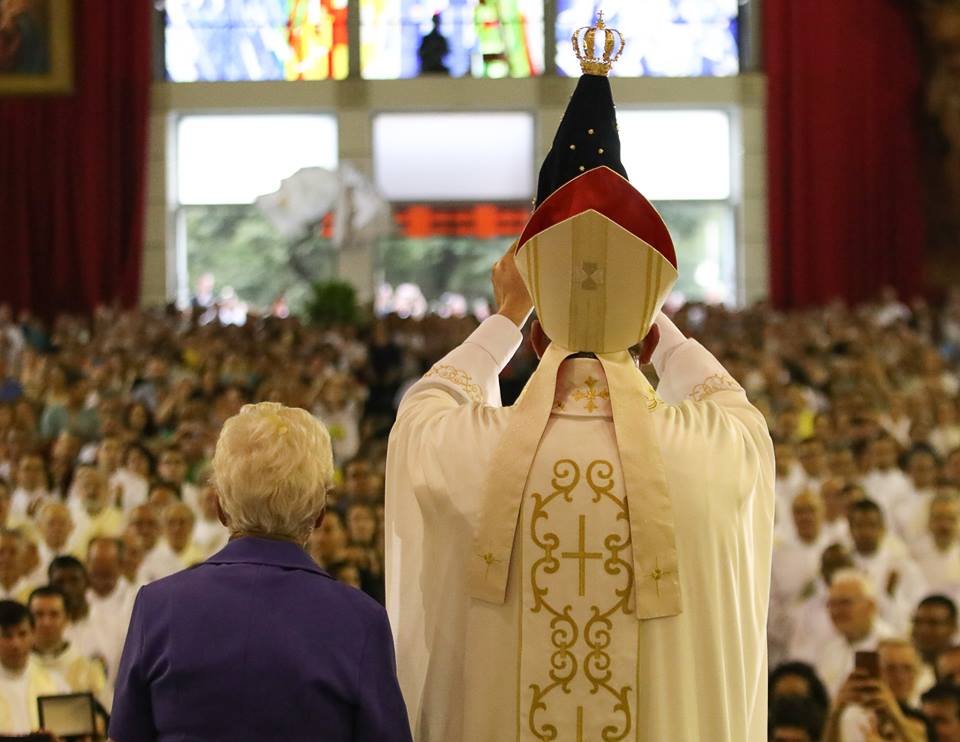 Novo arcebispo é acolhido pelo povo de Deus