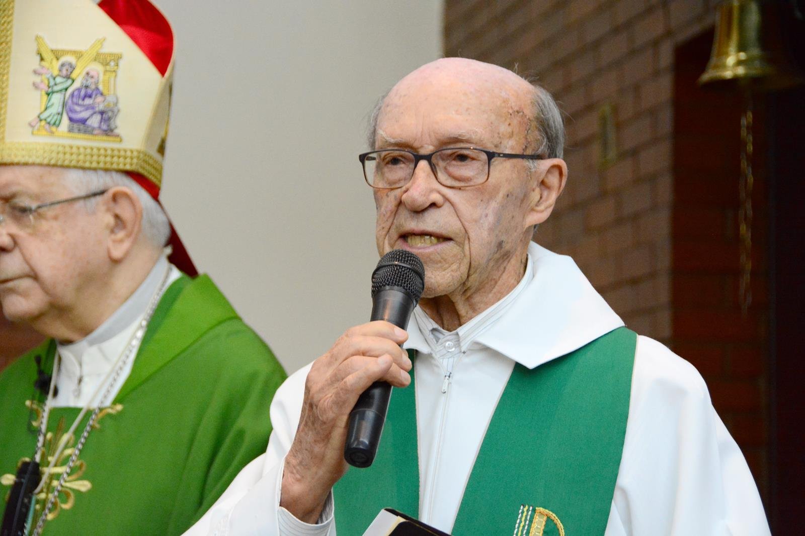 Padre Lino comemora 62 anos de sacerdócio