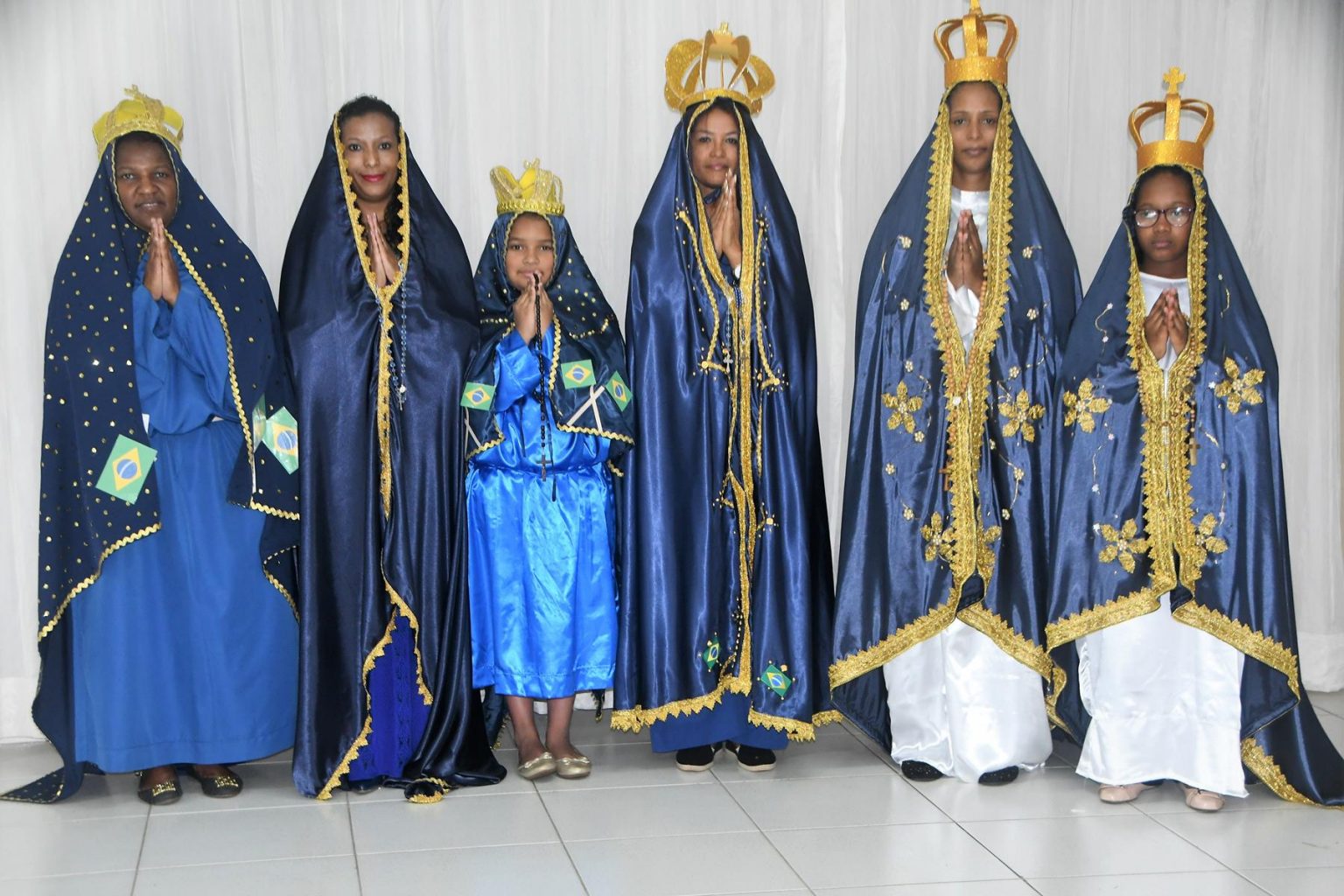 Paróquia Nossa Senhora dos Migrantes coroa padroeira Arquidiocese de Londrina