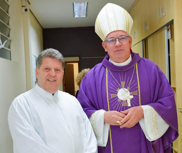 Padre Fernando CFM assume Paróquia Coração de Maria