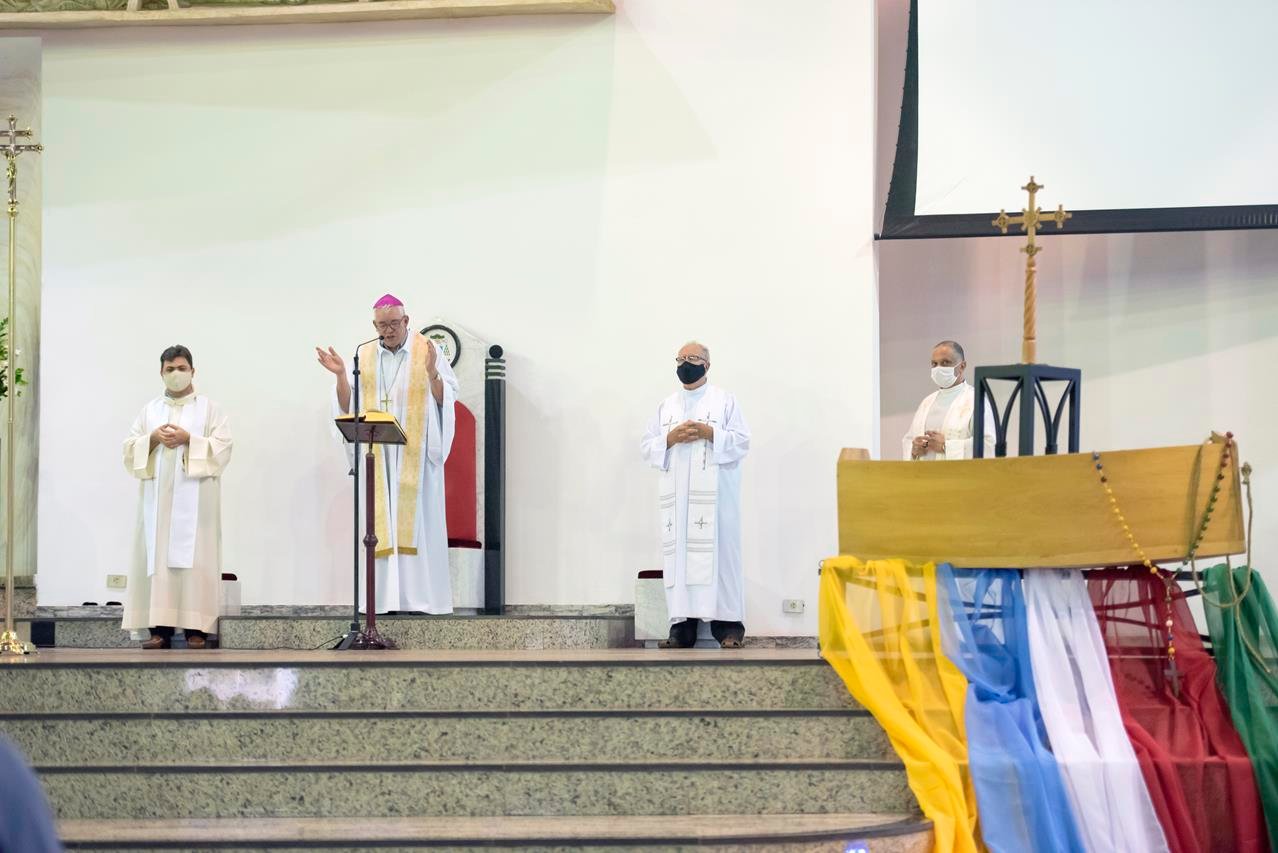 Arquidiocese abre Mês Missionário com missa na Catedral