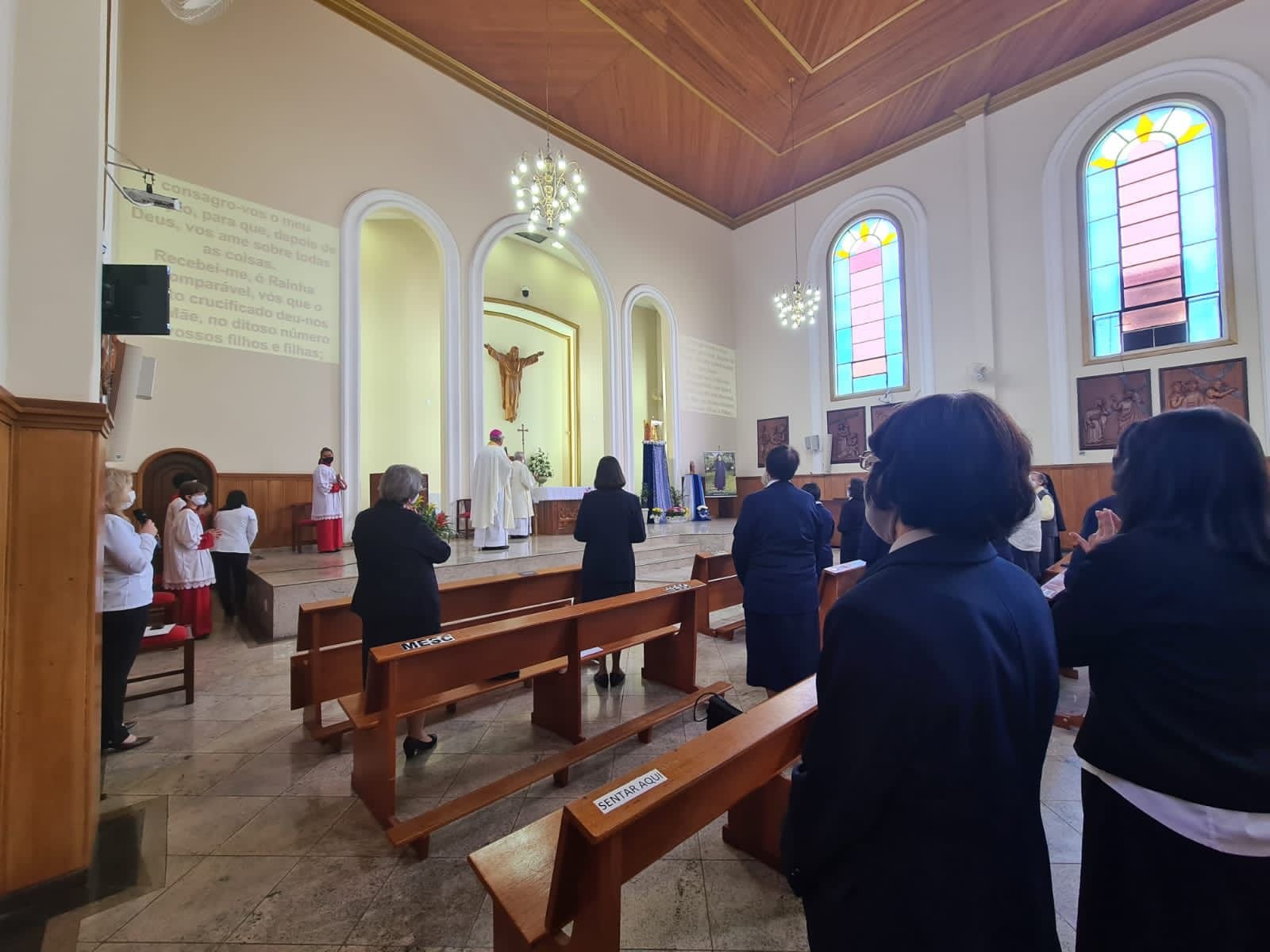 Missa do Santuário Nossa Senhora Aparecida de Londrina reza pelas vocações religiosas