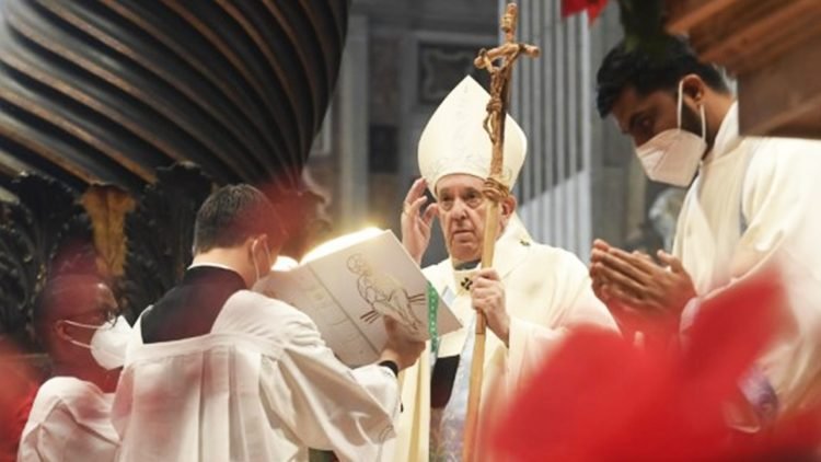 As mensagens do Papa Francisco para o Ano Novo: Seguir Jesus, Aprender de Maria, Contruir a paz