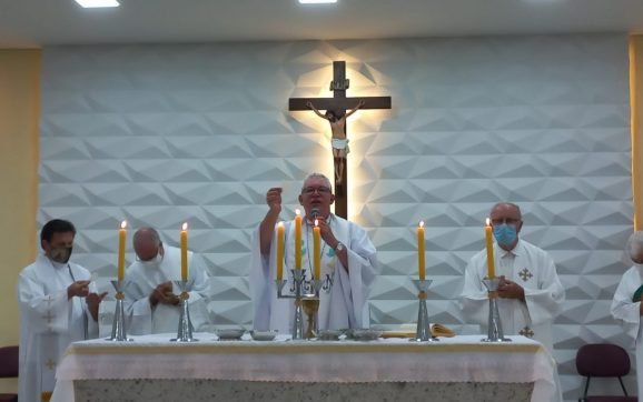 Dedicação da igreja e consagração do altar na Comunidade São José, em Ibiporã