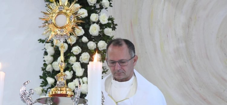 Monsenhor Marcos José será ordenado bispo neste sábado em Londrina