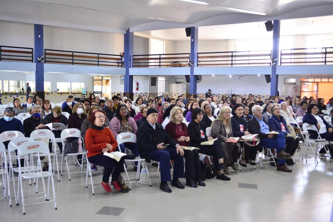 Formação Dos Grupos Bíblicos De Reflexão Dá Início Ao Mês Da Bíblia Arquidiocese De Londrina 