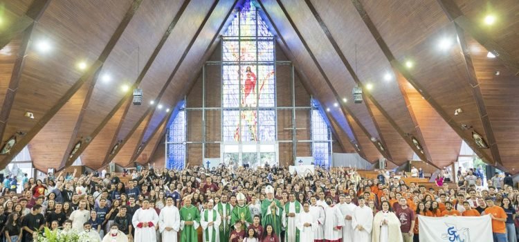 Jornada Missionária reúne centenas de jovens da Arquidiocese de Londrina