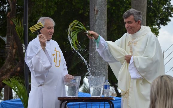 Padre Carlos Adão celebra Jubileu de Prata com missa no Santuário