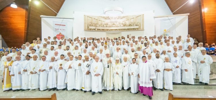 Carta ao clero pelo dia da instituição do sacerdócio ministerial