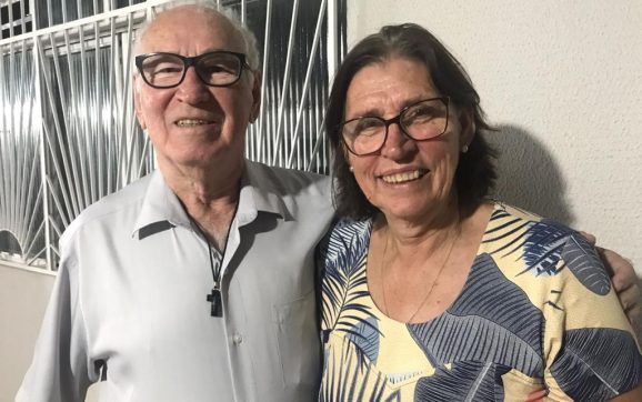 Tia de padre celebra aniversário no Santuário onde ele é pároco e ela batizou três filhos