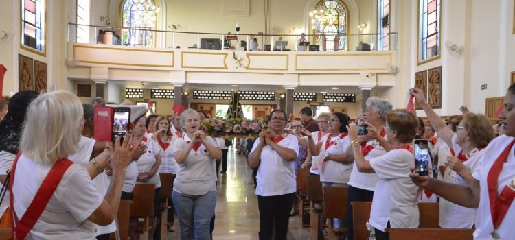 Peregrinação do Apostolado da Oração reúne cerca de 1200 fiéis no Santuário Nossa Senhora Aparecida de Londrina