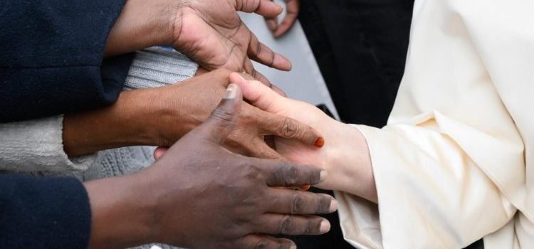 Domingo, 2 de julho, “ajude o Papa a ajudar” com o Óbolo de São Pedro