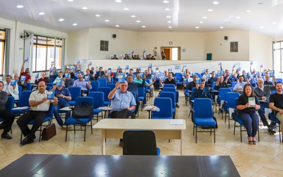 Apresentada ao clero primeira edição das Diretrizes Gerais da Pascom Arquidiocesana