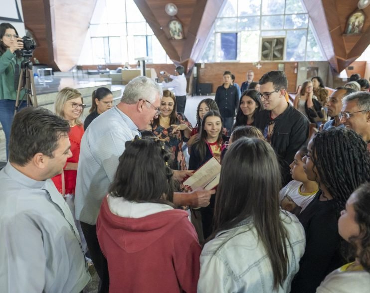 Arquidiocese de Londrina promove formação sobre 3ª edição do Missal Romano