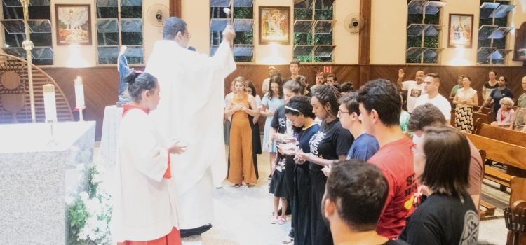 Coordenadores jovens são consagrados no dia de São João Bosco