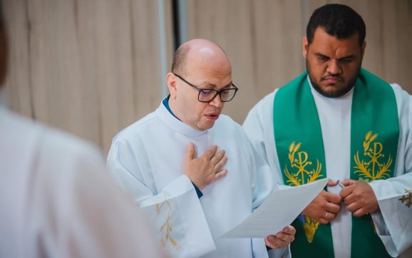 Padre Edivan assume como novo pároco da Paróquia Nossa Senhora Aparecida de Porecatu