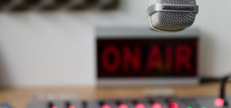 Rádio Alvorada celebra 60 anos com novidade na programação e Missa na Catedral
