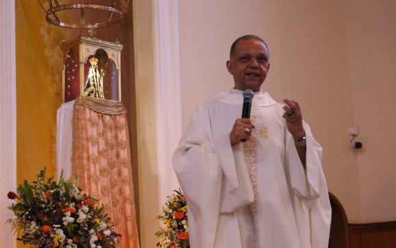 Coordenador da Ação Evangelizadora, padre Alexandre é o convidado da Noite Mariana