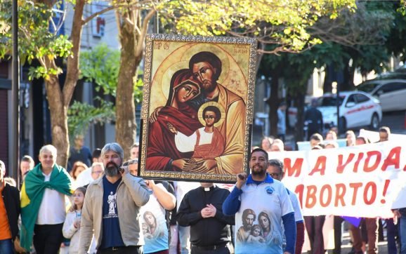 Caminhada abre Semana Nacional da Família na arquidiocese