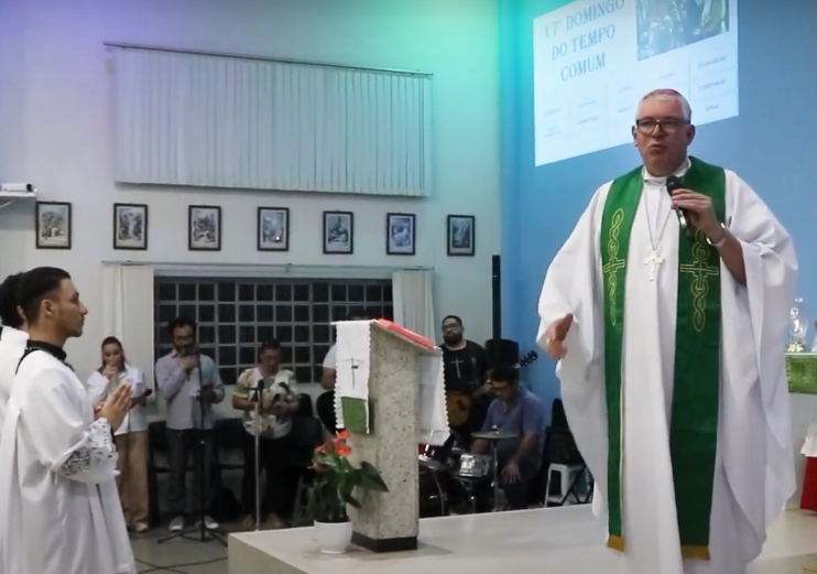 Paróquias Santa Terezinha e São João Paulo II recebem visita pastoral de dom Geremias