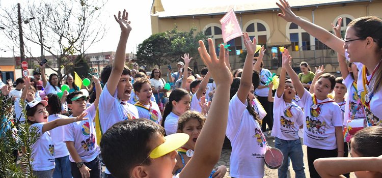 Infância e Adolescência Missionária promove “bate-latas missionário”