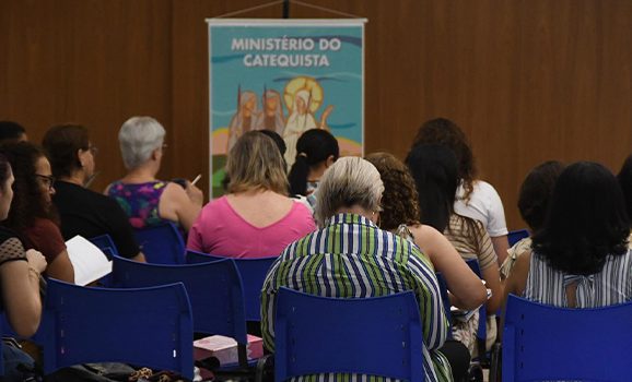 Continuam os encontros para a instituição do Ministério do Catequista na arquidiocese