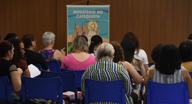 Continuam os encontros para a instituição do Ministério do Catequista na arquidiocese