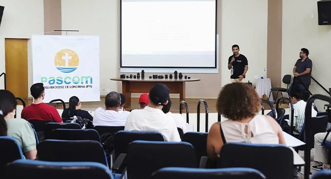 Agentes da Pascom aprofundam técnicas de fotografia para a atuação pastoral