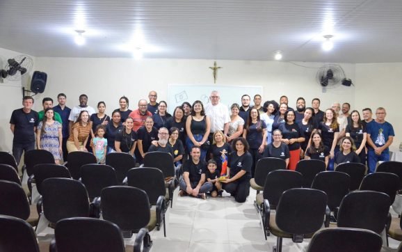 Encontro com a Pascom marca último dia de visita pastoral de dom Geremias ao Decanato Norte