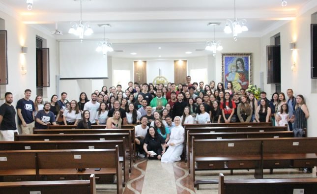 MISSA JOVEM NO SANTUÁRIO EUCARÍSTICO DE LONDRINA