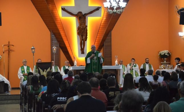 Santa Missa conclui visita pastoral de dom Geremias ao Decanato Norte