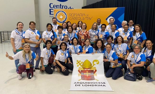 Catequistas de Londrina participam da 1ª Romaria Nacional de Catequistas em Aparecida (SP)