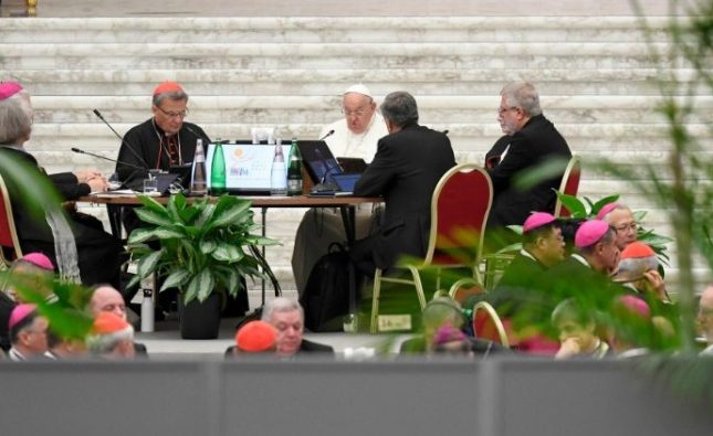 Começa segunda sessão do Sínodo dos Bispos no Vaticano; Papa pede orações