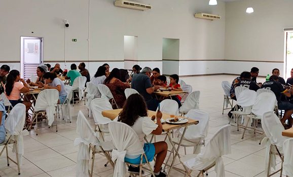 Almoço solidário marca Dia Mundial dos Pobres na Paróquia Nossa Senhora Aparecida de Primeiro de Maio