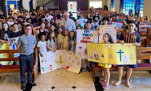 Paróquia Nossa Senhora do Rocio recebe visita pastoral de dom Geremias