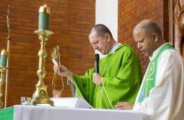 Padres do PIME celebram missa em japonês na Paróquia Pessoal Nipo-brasileira