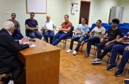 Noite cultural marca a oitava de Páscoa no seminário teológico